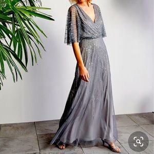 Adriana Papell V neck 3/4 sleeve gown